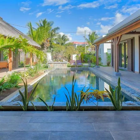 Luxury Tropical Villa*****